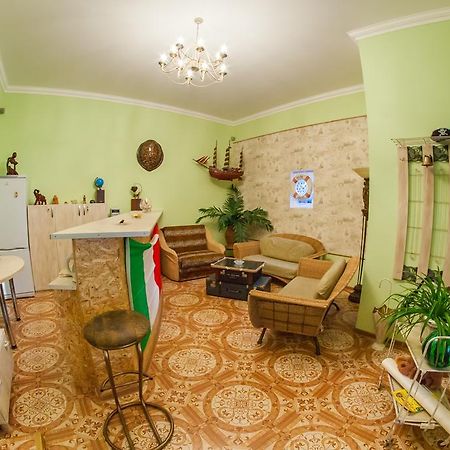 Apartments Kamanina Street Odessa Buitenkant foto