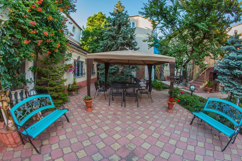 Apartments Kamanina Street Odessa Buitenkant foto